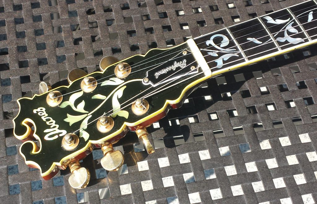 Help How to post a guitar Ibanez Vintage Guitars