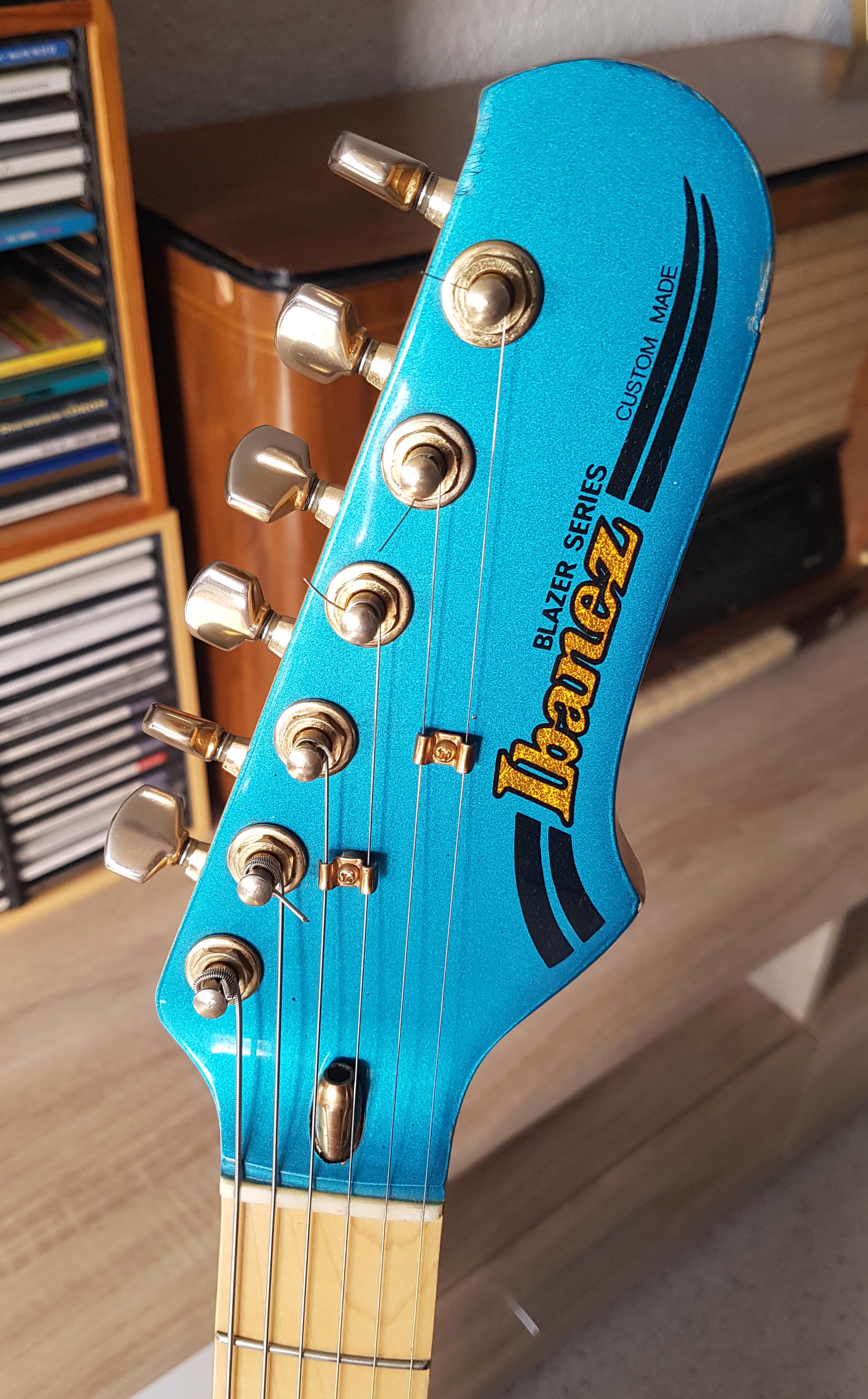 Deception pair Peddling Blazer 550 RB – Blue Beauty | Ibanez Vintage Guitars