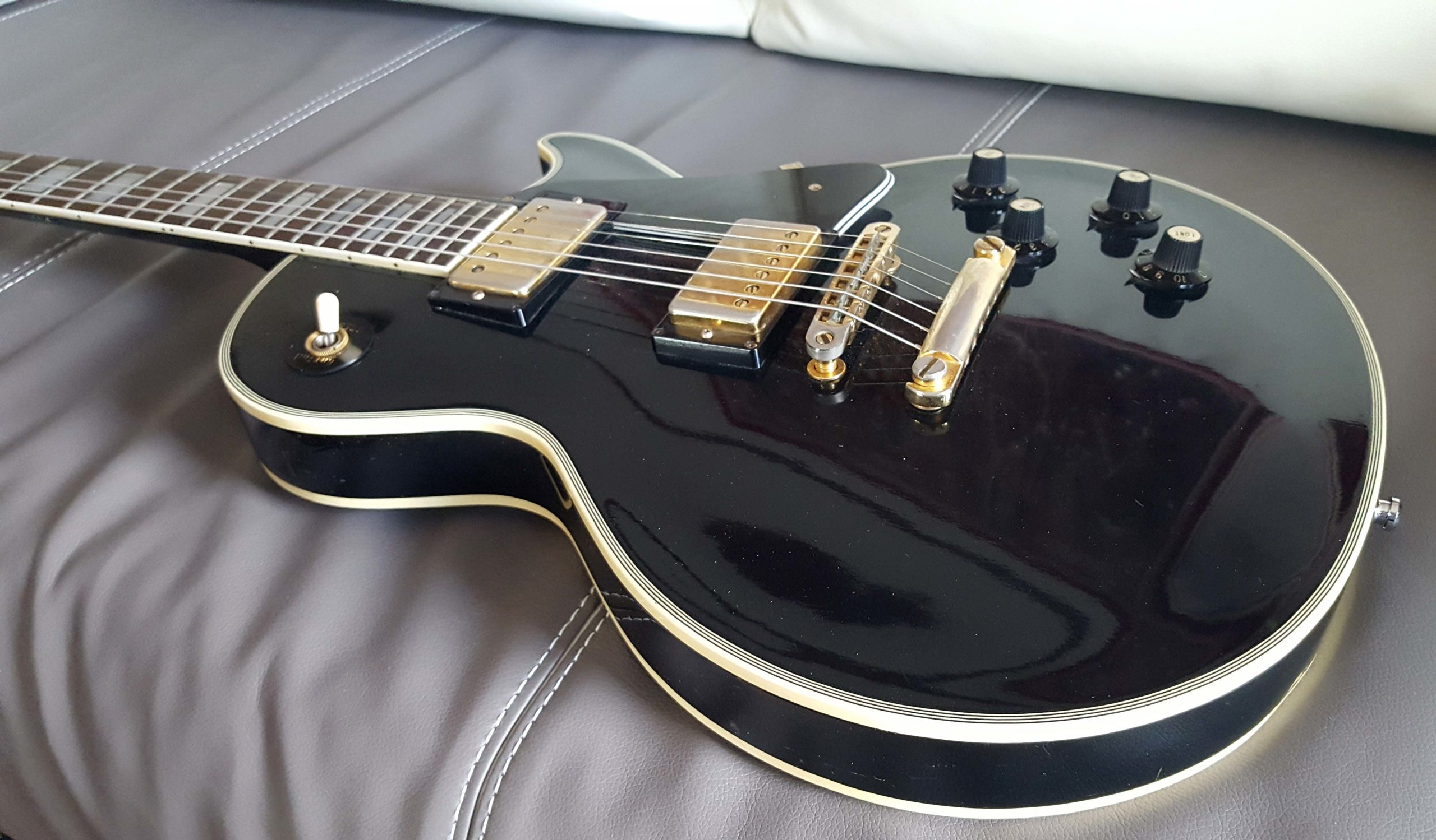 coreano espacio hoja ibanez les paul 1975 Frustrante Arroyo emoción